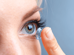 How Hot & Cold Weather Affects Contact Lenses & Glasses