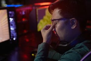 how do you prevent eye strain while gaming